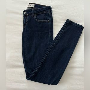 Hollister Jeans, dark wash skinny jeans- Size 5R- 27W, 31L.